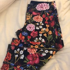 LuLaRoe Jade Workout Capri Leggings